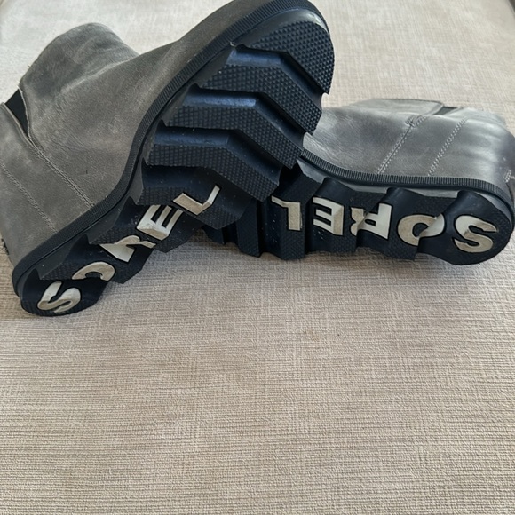 Never worn Sorel - Picture 5 of 6